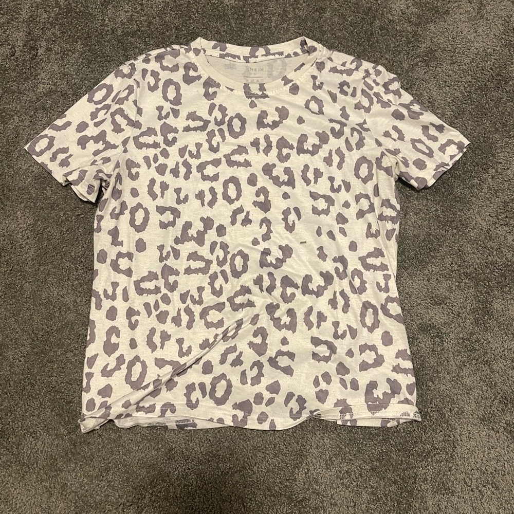 SHEIN Monochrome Animal Print Top